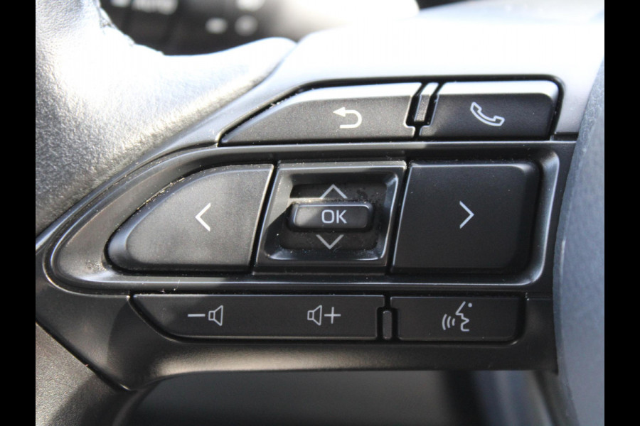 Toyota Yaris 1.5 Hybrid Executive | KEYLESS ENTRY | STOELVERWARMING | APPLE CARPLAY / ANDROID AUTO |