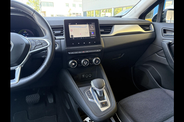 Renault Captur 1.6 E-Tech PHEV 160pk Intens | Trekhaak | Stoelverwarming | 18 Inch | Dodehoeksensoren | Camera | Climate Control |