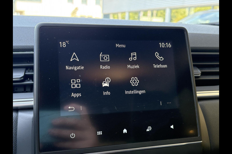 Renault Captur 1.6 E-Tech PHEV 160pk Intens | Trekhaak | Stoelverwarming | 18 Inch | Dodehoeksensoren | Camera | Climate Control |