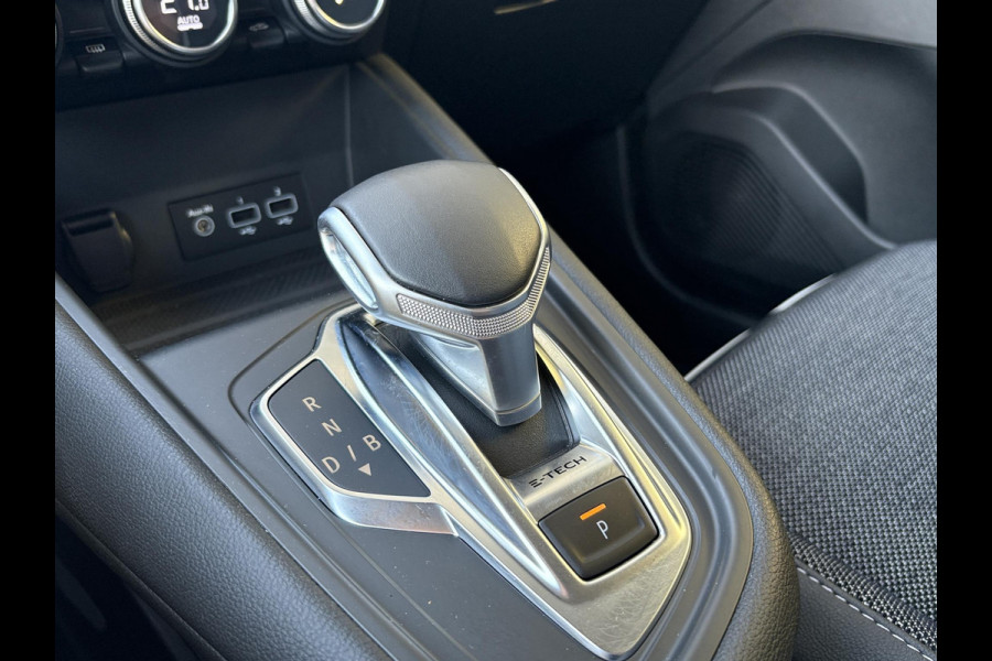 Renault Captur 1.6 E-Tech PHEV 160pk Intens | Trekhaak | Stoelverwarming | 18 Inch | Dodehoeksensoren | Camera | Climate Control |