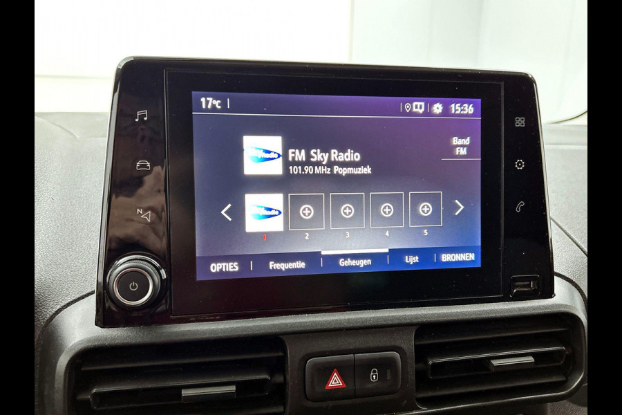 Opel Combo 1.5D L1H1 Edition Airco Carplay Navigatie Cruise Control Parkeersensoren Trekhaak 3 Zits
