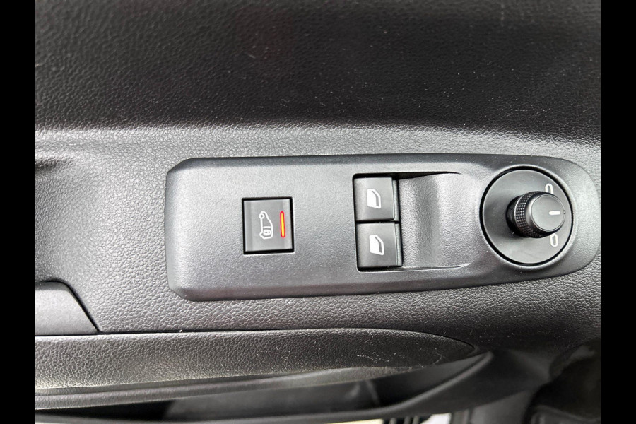 Opel Combo 1.5D L1H1 Edition Airco Carplay Navigatie Cruise Control Parkeersensoren Trekhaak 3 Zits