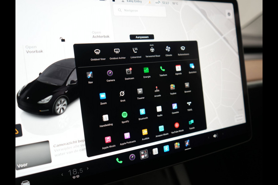 Tesla Model Y Long Range AWD 75 kWh 441pk | Full Self-Driving Capability | Panodak | Adaptive Cruise | Lederen Sportstoelen Memory & Verwarmd | Camera | Navigatie |