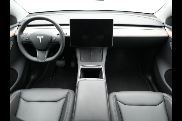 Tesla Model Y Long Range AWD 75 kWh 441pk | Full Self-Driving Capability | Panodak | Adaptive Cruise | Lederen Sportstoelen Memory & Verwarmd | Camera | Navigatie |
