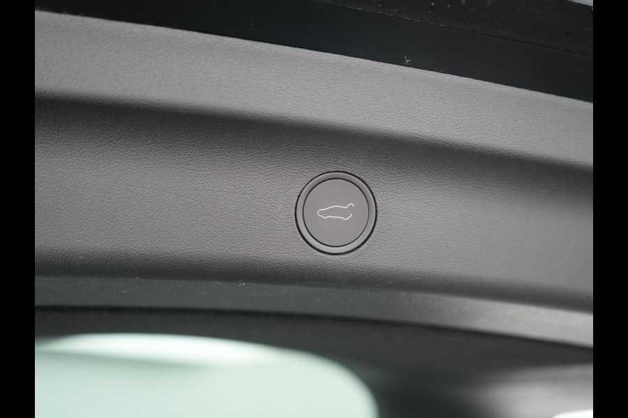 Tesla Model Y Long Range AWD 75 kWh 441pk | Full Self-Driving Capability | Panodak | Adaptive Cruise | Lederen Sportstoelen Memory & Verwarmd | Camera | Navigatie |
