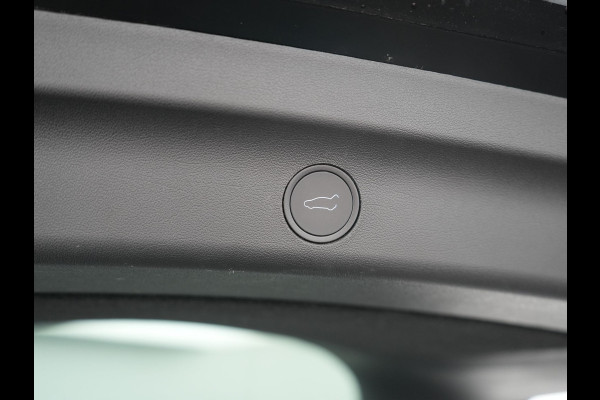 Tesla Model Y Long Range AWD 75 kWh 441pk | Full Self-Driving Capability | Panodak | Adaptive Cruise | Lederen Sportstoelen Memory & Verwarmd | Camera | Navigatie |