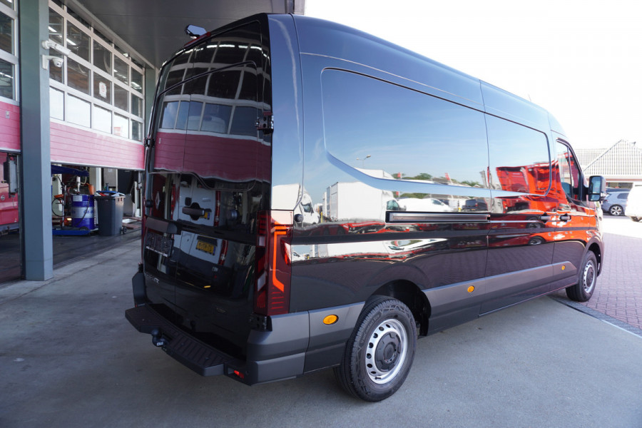 Renault Master E-Tech T35 L3H2 Advance long range 87 kWh 143PK Automaat Climate | Navi | Camera | trekhaak | Schuifdeur L + R | Betimmering