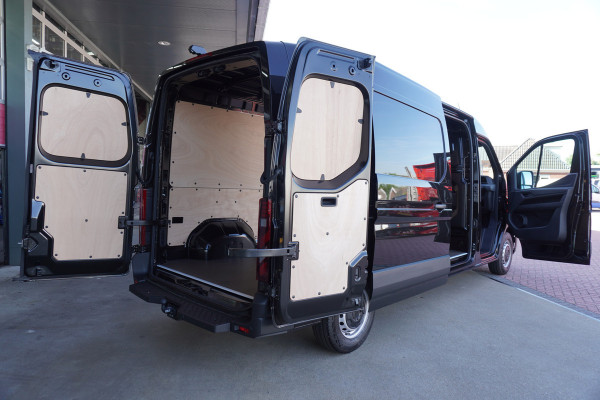 Renault Master E-Tech T35 L3H2 Advance long range 87 kWh 143PK Automaat Climate | Navi | Camera | trekhaak | Schuifdeur L + R | Betimmering