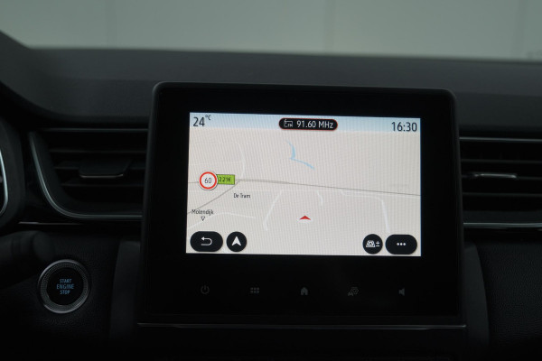 Renault Captur 1.6 E-Tech hybrid 145 SL Rive Gauche | Camera | Parkeersensoren | Navigatie | Apple Carplay