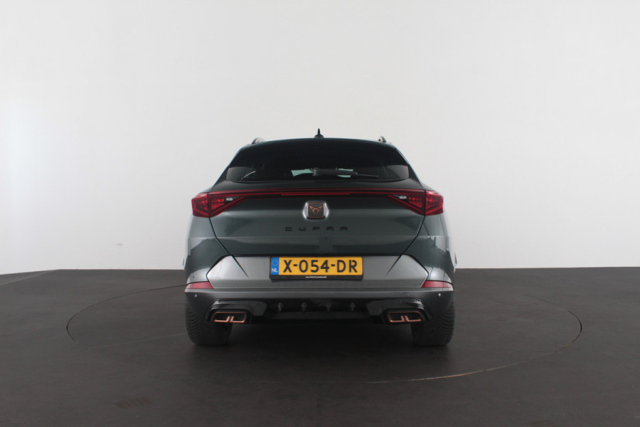 CUPRA Formentor 1.4 e-Hybrid VZ Copper Edition > 245pk/Leer/360° camera/Trekhaak/Camouflage Green