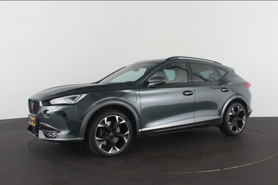 CUPRA Formentor 1.4 e-Hybrid VZ Copper Edition > 245pk/Leer/360° camera/Trekhaak/Camouflage Green