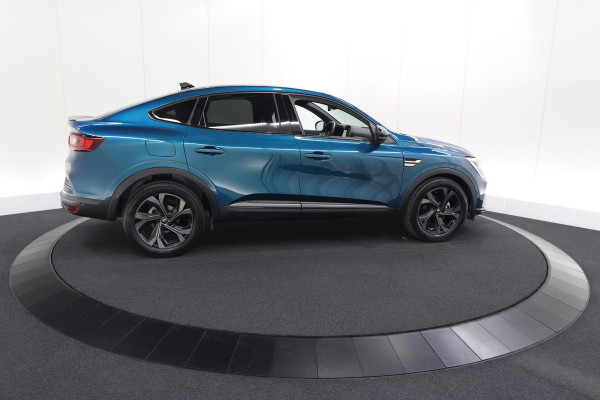 Renault Arkana 1.6 E-Tech hybrid 145 E-Tech Engineered | Adaptieve Cruise Control | Dodehoekdetectie | Camera | 9.3 Inch Groot Scherm