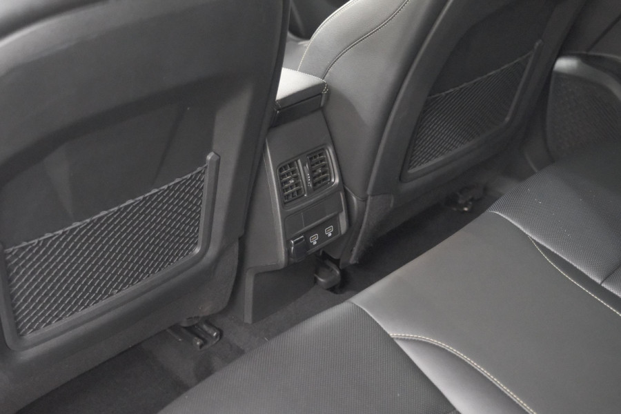 Renault Arkana 1.6 E-Tech hybrid 145 E-Tech Engineered | Adaptieve Cruise Control | Dodehoekdetectie | Camera | 9.3 Inch Groot Scherm