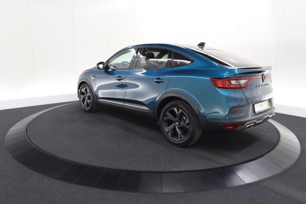 Renault Arkana 1.6 E-Tech hybrid 145 E-Tech Engineered | Adaptieve Cruise Control | Dodehoekdetectie | Camera | 9.3 Inch Groot Scherm