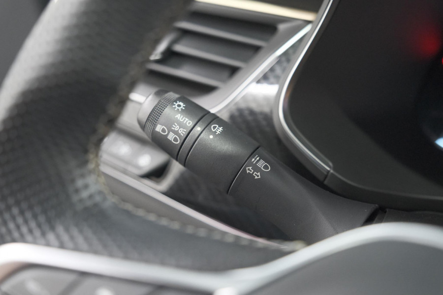Renault Arkana 1.6 E-Tech hybrid 145 E-Tech Engineered | Adaptieve Cruise Control | Dodehoekdetectie | Camera | 9.3 Inch Groot Scherm