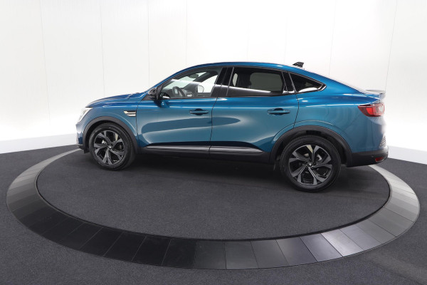 Renault Arkana 1.6 E-Tech hybrid 145 E-Tech Engineered | Adaptieve Cruise Control | Dodehoekdetectie | Camera | 9.3 Inch Groot Scherm