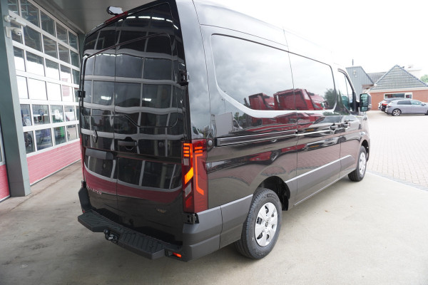 Renault Master E-Tech T35 L2H2 Advance long range 87 kWh 143PK Automaat Schuifdeur L+R Climate | Cruise |Navi | Trekhaak | Betimmering