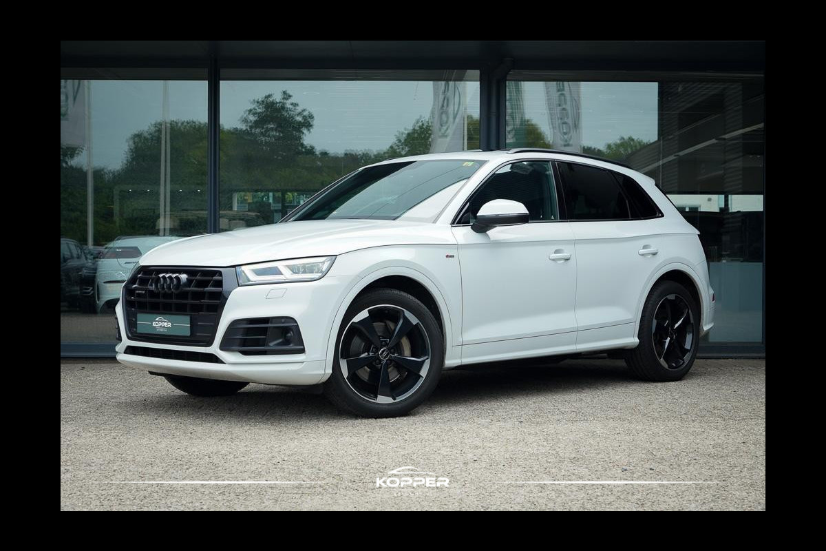 Audi Q5 3.0 TDI quattro Sport S Line Black Edition / Pano / Leder / Luchtvering / Adaptive Cruise