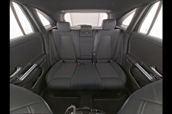 Mercedes-Benz EQA 250+ Business Line 71 kWh Ledkoplampen | Parkeerpakket met 360°-camera | Stoelverwarming | EASY-PACK achterklep. Inclusief 24 maanden MB Certified garantie voor Europa.