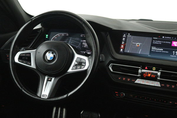 BMW 1-serie 118i Introduction Edition M Sport (PANO, M-PAKKET, CAMERA, STUURVERWARMING, SFEERVERLICHTING, DEALER ONDERHOUDEN)
