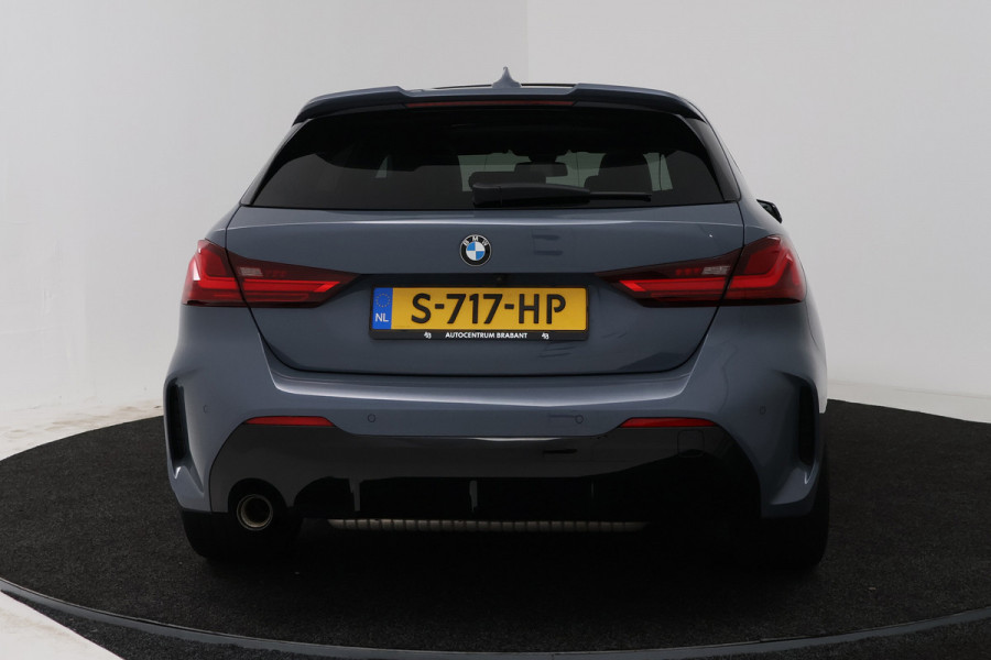 BMW 1-serie 118i Introduction Edition M Sport (PANO, M-PAKKET, CAMERA, STUURVERWARMING, SFEERVERLICHTING, DEALER ONDERHOUDEN)