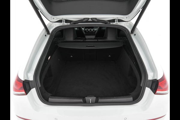 Mercedes-Benz CLA-Klasse Shooting Brake 200 AMG-Sportpack Business Solution (INCL-BTW) Aut. *LEATHER-MICROFIBRE | FULL-LED | HEATED-SPORTSEATS | DIGI-COCKPIT | DAB+ | NAVI-FULLMAP | CAMERA | PRIVACYGLASS | SHIFTPADDLES | 18''ALU*