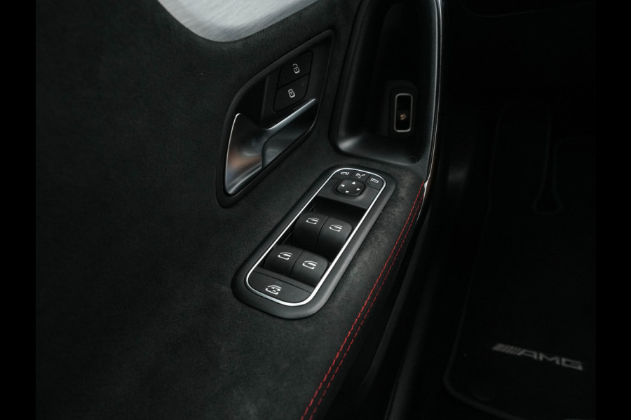 Mercedes-Benz CLA-Klasse Shooting Brake 200 AMG-Sportpack Business Solution (INCL-BTW) Aut. *LEATHER-MICROFIBRE | FULL-LED | HEATED-SPORTSEATS | DIGI-COCKPIT | DAB+ | NAVI-FULLMAP | CAMERA | PRIVACYGLASS | SHIFTPADDLES | 18''ALU*