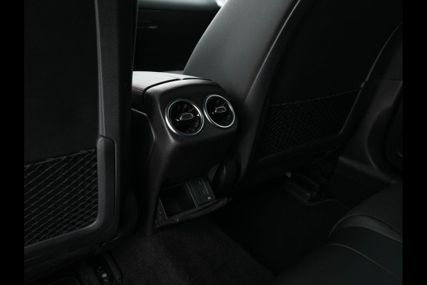 Mercedes-Benz CLA-Klasse Shooting Brake 200 AMG-Sportpack Business Solution (INCL-BTW) Aut. *LEATHER-MICROFIBRE | FULL-LED | HEATED-SPORTSEATS | DIGI-COCKPIT | DAB+ | NAVI-FULLMAP | CAMERA | PRIVACYGLASS | SHIFTPADDLES | 18''ALU*