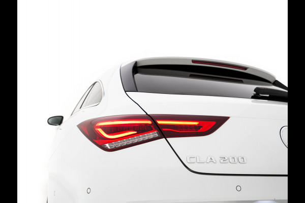 Mercedes-Benz CLA-Klasse Shooting Brake 200 AMG-Sportpack Business Solution (INCL-BTW) Aut. *LEATHER-MICROFIBRE | FULL-LED | HEATED-SPORTSEATS | DIGI-COCKPIT | DAB+ | NAVI-FULLMAP | CAMERA | PRIVACYGLASS | SHIFTPADDLES | 18''ALU*