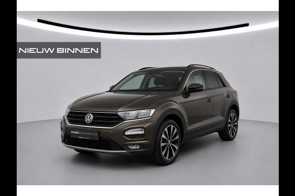 Volkswagen T-Roc 1.0 TSI | Stoelverwarming | Apple Carplay | Parkeersensoren | Trekhaak | Climate Control | Navigatie |