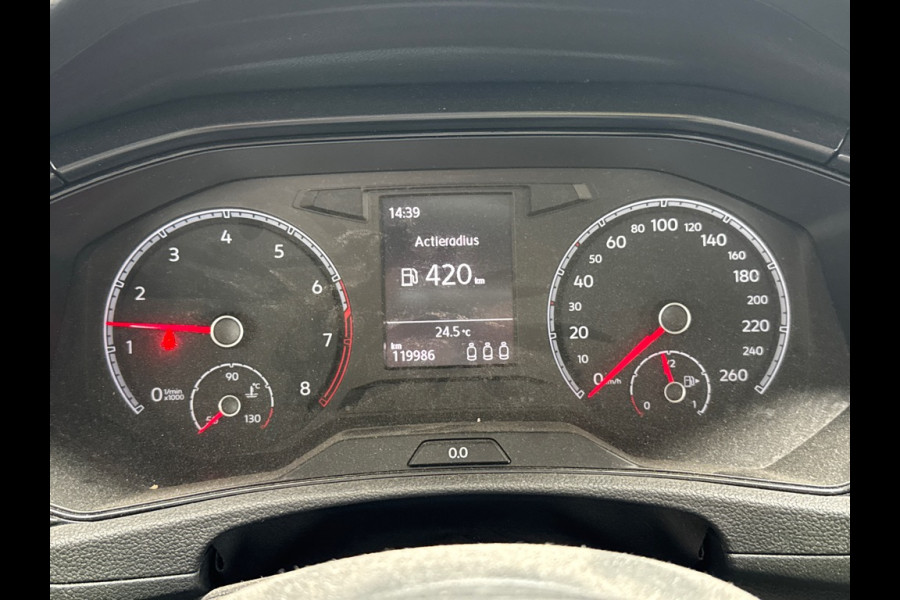 Volkswagen T-Roc 1.0 TSI | Stoelverwarming | Apple Carplay | Parkeersensoren | Trekhaak | Climate Control | Navigatie |