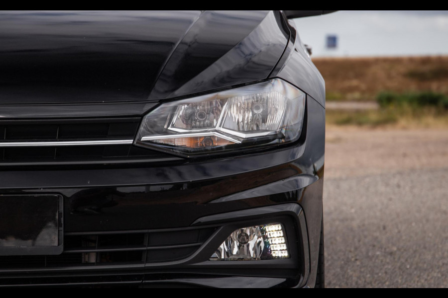 Volkswagen Polo 1.0 TSI Highline R-LINE / CARPLAY / NAVI / ZWART / 5 DEURS