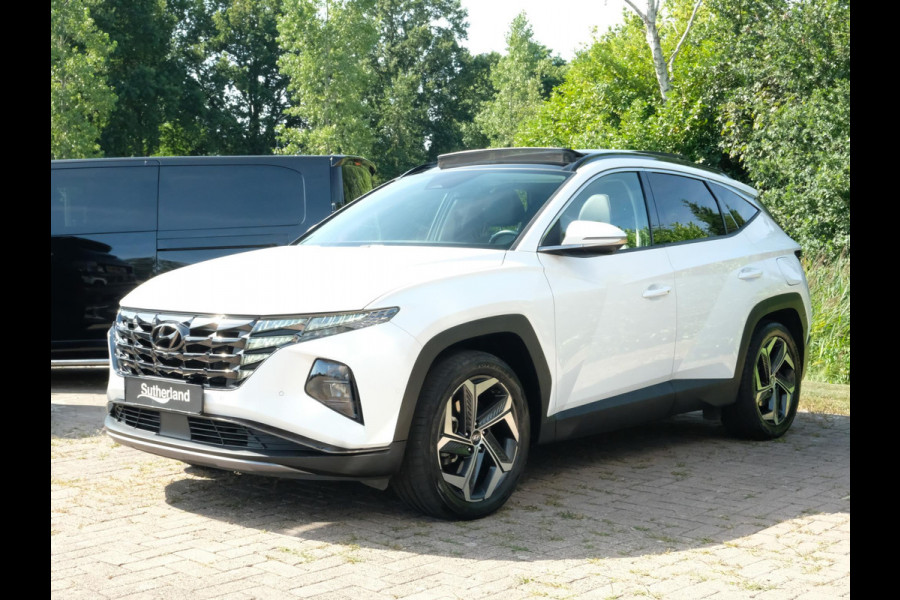 Hyundai Tucson 1.6 T-GDI PHEV Premium Sky 4WD 265 PK | Panoramadak | 360 Camera | Lederen bekleding | Stoelverwarming/verkoeling | Memory seats | Elek. Klep | Navigatie | CarPlay
