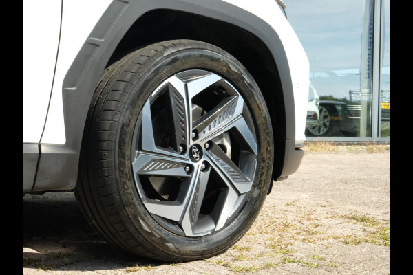 Hyundai Tucson 1.6 T-GDI PHEV Premium Sky 4WD 265 PK | Panoramadak | 360 Camera | Lederen bekleding | Stoelverwarming/verkoeling | Memory seats | Elek. Klep | Navigatie | CarPlay
