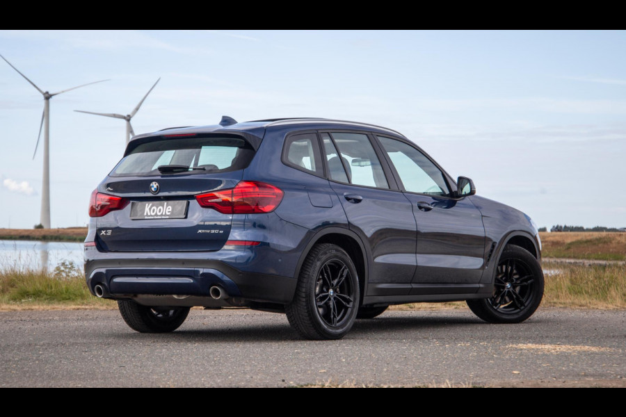 BMW X3 xDrive30e Executive BLACK LINE / PANORAMA DAK / CARPLAY / LEER / STOELVERWARMING / CAMERA