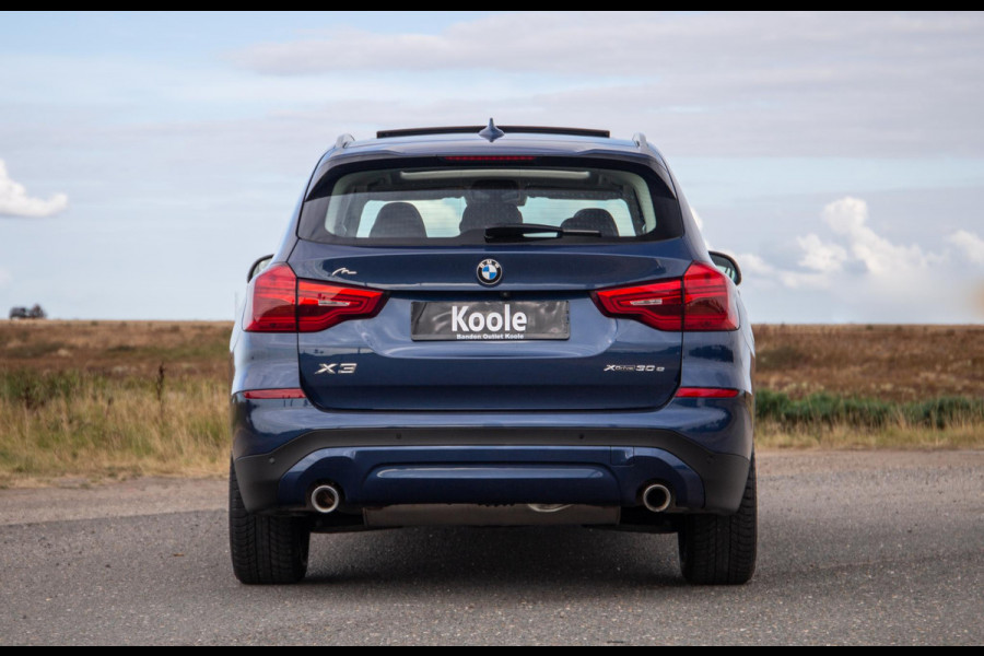 BMW X3 xDrive30e Executive BLACK LINE / PANORAMA DAK / CARPLAY / LEER / STOELVERWARMING / CAMERA