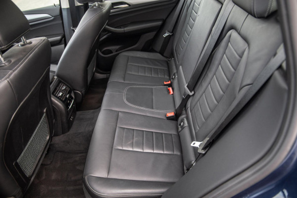 BMW X3 xDrive30e Executive BLACK LINE / PANORAMA DAK / CARPLAY / LEER / STOELVERWARMING / CAMERA