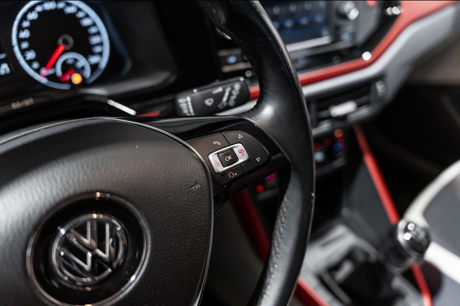 Volkswagen Polo 1.0 MPI Beats | Navi | PDC | Stoelverwarming