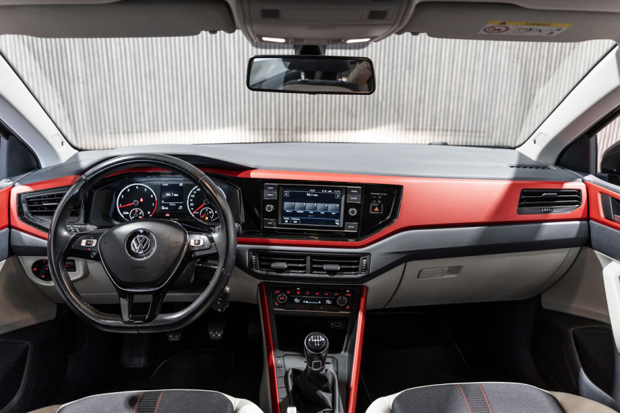 Volkswagen Polo 1.0 MPI Beats | Navi | PDC | Stoelverwarming