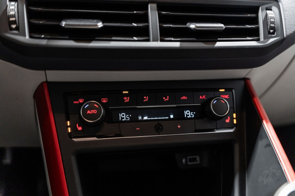 Volkswagen Polo 1.0 MPI Beats | Navi | PDC | Stoelverwarming