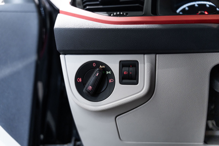 Volkswagen Polo 1.0 MPI Beats | Navi | PDC | Stoelverwarming