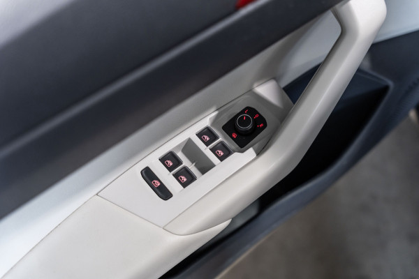 Volkswagen Polo 1.0 MPI Beats | Navi | PDC | Stoelverwarming