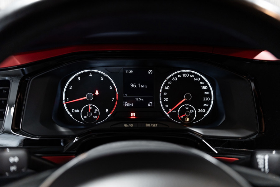 Volkswagen Polo 1.0 MPI Beats | Navi | PDC | Stoelverwarming