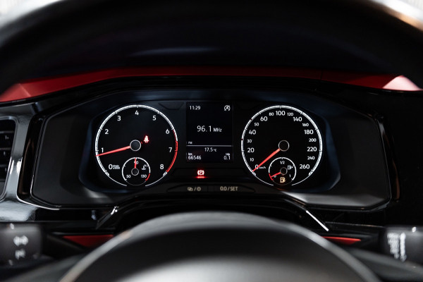 Volkswagen Polo 1.0 MPI Beats | Navi | PDC | Stoelverwarming