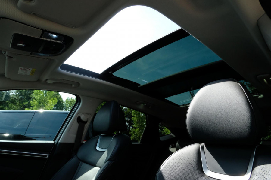 Hyundai Tucson 1.6 T-GDI PHEV Premium Sky 4WD 265 PK | Panoramadak | 360 Camera | Lederen bekleding | Stoelverwarming/verkoeling | Memory seats | Elek. Klep | Navigatie | CarPlay
