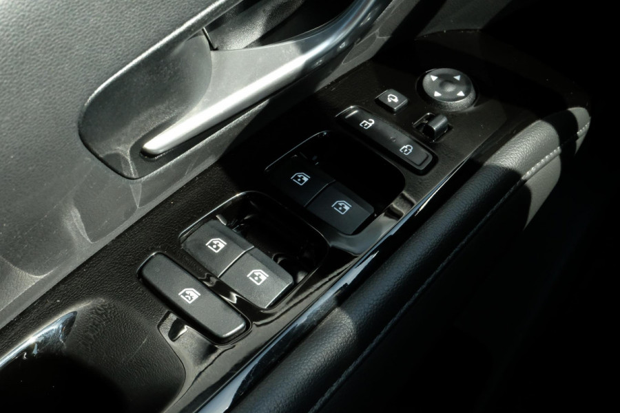 Hyundai Tucson 1.6 T-GDI PHEV Premium Sky 4WD 265 PK | Panoramadak | 360 Camera | Lederen bekleding | Stoelverwarming/verkoeling | Memory seats | Elek. Klep | Navigatie | CarPlay