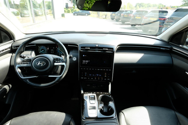 Hyundai Tucson 1.6 T-GDI PHEV Premium Sky 4WD 265 PK | Panoramadak | 360 Camera | Lederen bekleding | Stoelverwarming/verkoeling | Memory seats | Elek. Klep | Navigatie | CarPlay