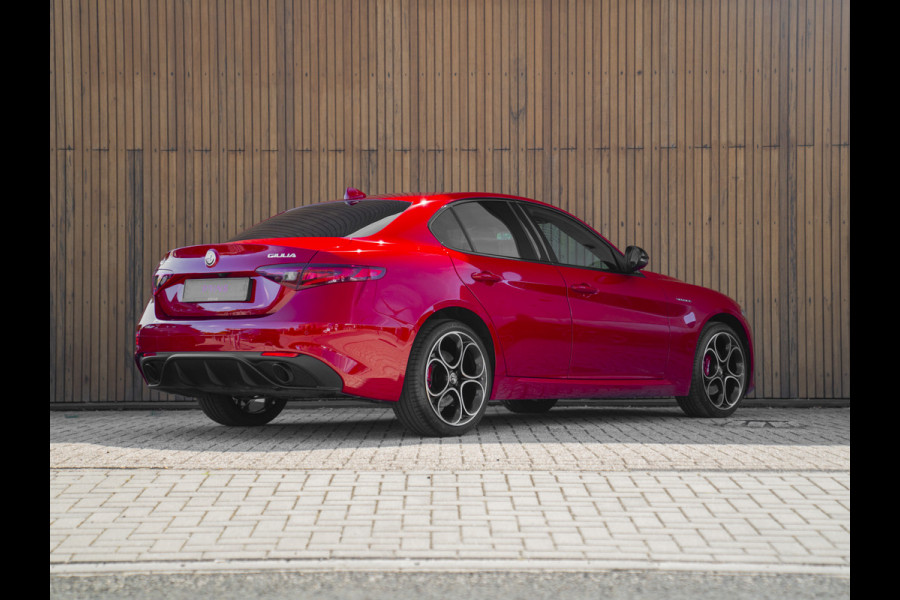 Alfa Romeo Giulia 2.0 T Veloce 280pk AWD | 19'' | Carplay | Adapt. cruise | BTW auto