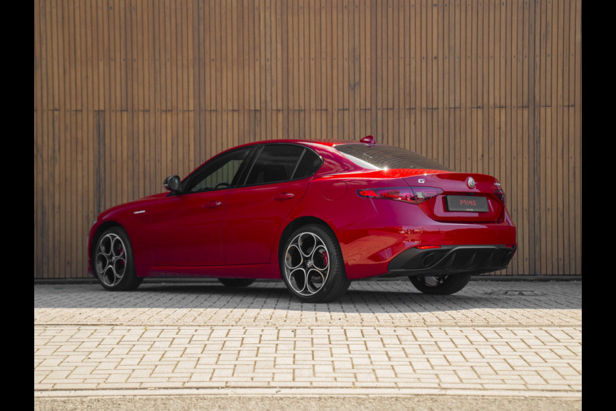 Alfa Romeo Giulia 2.0 T Veloce 280pk AWD | 19'' | Carplay | Adapt. cruise | BTW auto