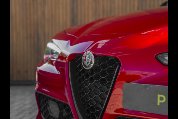 Alfa Romeo Giulia 2.0 T Veloce 280pk AWD | 19'' | Carplay | Adapt. cruise | BTW auto